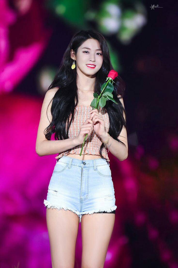 kim seolyun ศิลปิน k-pop วง AOA