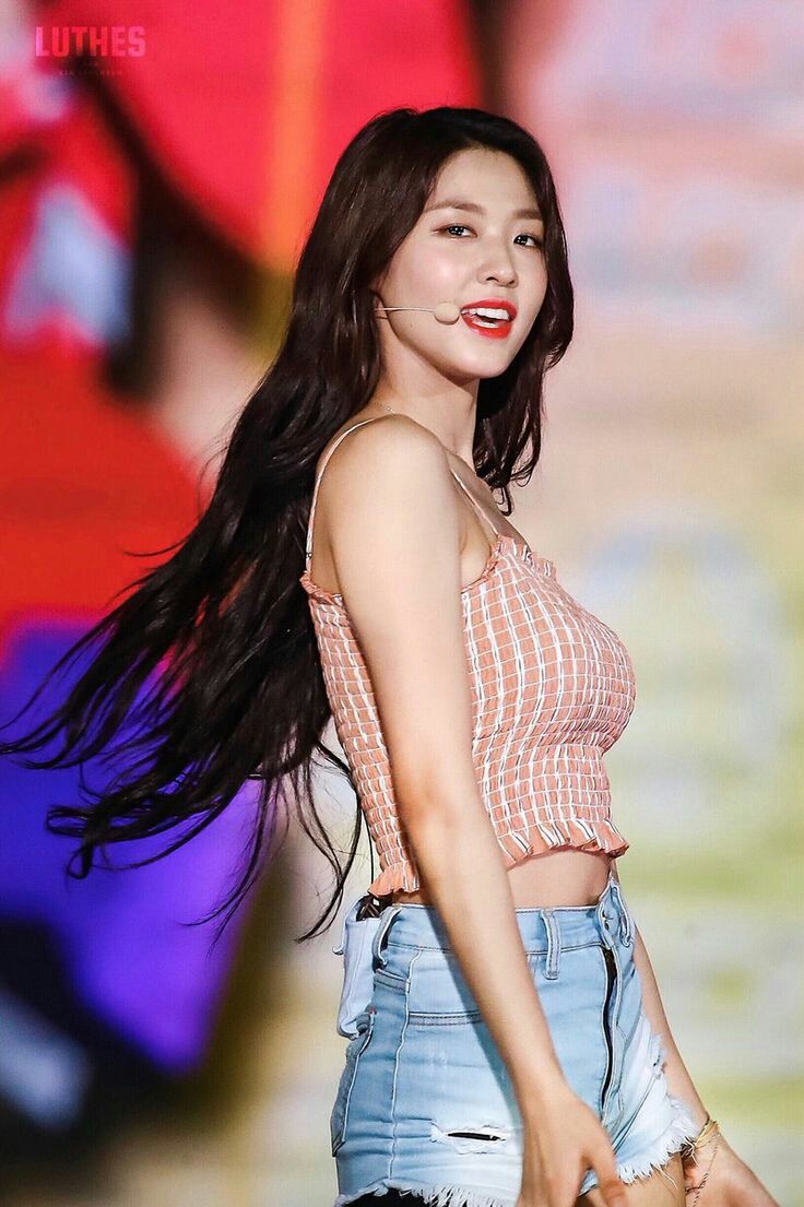 kim seolyun ศิลปิน k-pop วง AOA innodesignth.com
